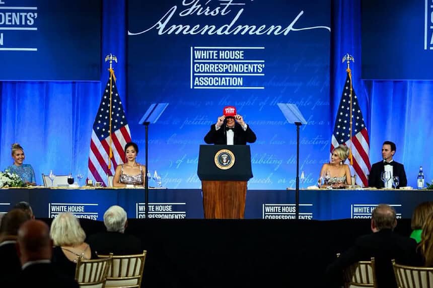Donald Trump'tan Son Dakika İran Açıklaması: "Anlaşmak İstiyorlar! Henüz zamanı değil!"