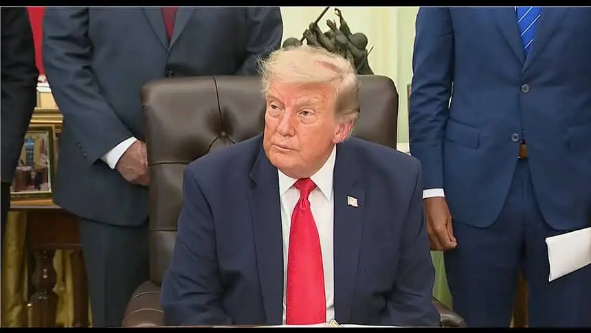 Trump Gazze'de Tarihi Anlaşmayı Duyurdu: Hamas Silahsızlanıyor