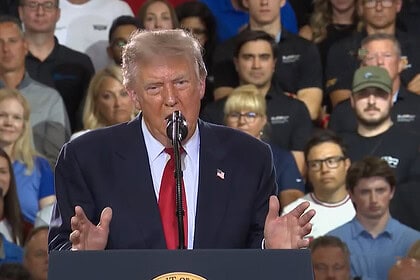 Trump: "Lütfen, Abluka Olmasın Diye Yalvarıyorlar"