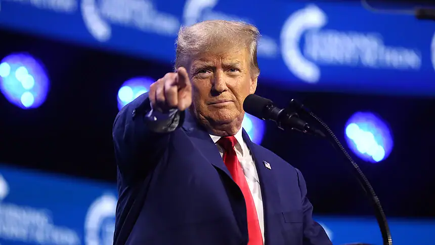 Trump'tan NATO'ya Sitem: "ABD Karşılıksız 999 Milyar Dolar Harcıyor"