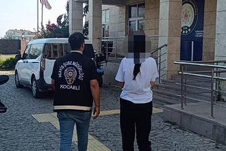 Kocaeli’de Uyuşturucu Ticaretinden 12 Yıl Hapis Cezası Bulunan Kadın Yakalandı!