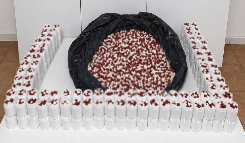 Gebze’de Dev Narkotik Operasyonu! Jandarmadan Kaçamadılar: 25 Bin 500 Sentetik Hap Ele Geçirildi!
