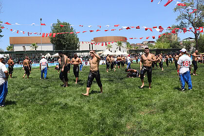 Kandıra Tarihi Namazgâh Yağlı Pehlivan Güreşleri 15 Temmuz’da Başlıyor!