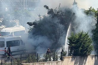 Gebze’de Park Halindeki Araçların Dibinde Alevler Yükseldi! İtfaiyeden Hızlı Müdahale!