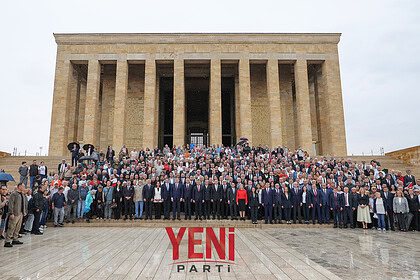 YENİ Parti MYK Üyeleri Belli Oldu: Özgür Özel Başkanlığında Yeni Yönetim Kadrosu