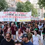 Yunanistan'da Otizmli Genç Polisin Açtığı Ateşte Hayatını Kaybetti: Binlerce Kişi "Devlet Cinayet İşliyor" Diyerek Yürüdü