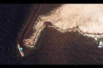 390 Kilometrekareye Yayıldı: Umman'da Rus Tankeri Petrol Sızdırdı