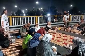 500 Aktivistlik Filistin Konvoyu Halil İbrahim Sınır Kapısı'nda Durduruldu