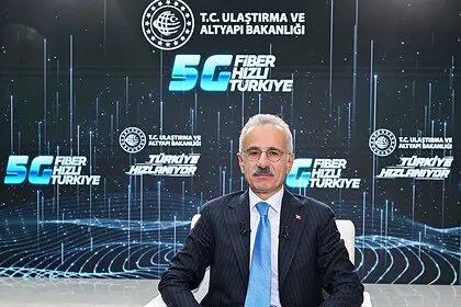 Türkiye Dijital Çağa Hızlı Girdi! Her İki Kişiden Biri Kullanmaya Başladı!