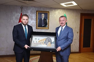 Tahir Büyükakın Suriyeli Heyeti Makamında Ağırladı!