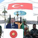 Cumhurbaşkanı Erdoğan: "Ahlat, millet olma bilincimizin, birlik ve beraberliğin en güçlü işaretidir"