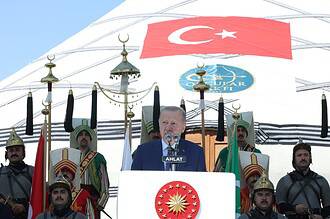 Cumhurbaşkanı Erdoğan: "Ahlat, millet olma bilincimizin, birlik ve beraberliğin en güçlü işaretidir"