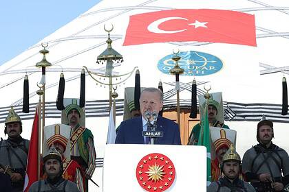 Cumhurbaşkanı Erdoğan: "Ahlat, millet olma bilincimizin, birlik ve beraberliğin en güçlü işaretidir"