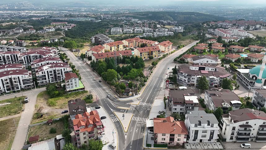 Başiskele’de Ulaşım Baştan Aşağı Yenilendi! Cumhuriyet Caddesi Ve Kavşaklar Artık Daha Güvenli!