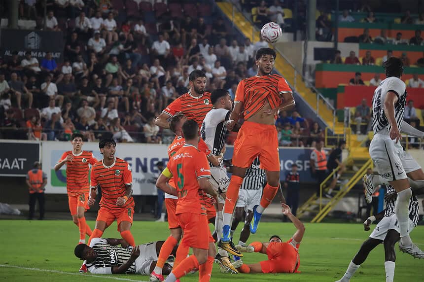 Trendyol Süper Lig: Corendon Alanyaspor: 1 - Beşiktaş: 0