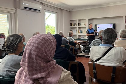 Büyükşehir’den ‘Saygınlar’a Dijital Güvenlik Eğitimi