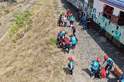 Gebze Tren Bakım İstasyonu'nda Tatbikat: Kocaeli Ekipleri ve ÇAK-TİM Sahada