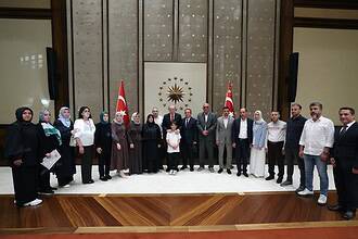Cumhurbaşkanı Erdoğan, Kahramanmaraş’taki Okul Saldırısında Hayatını Kaybeden Öğrencilerin Ailelerini Kabul Etti