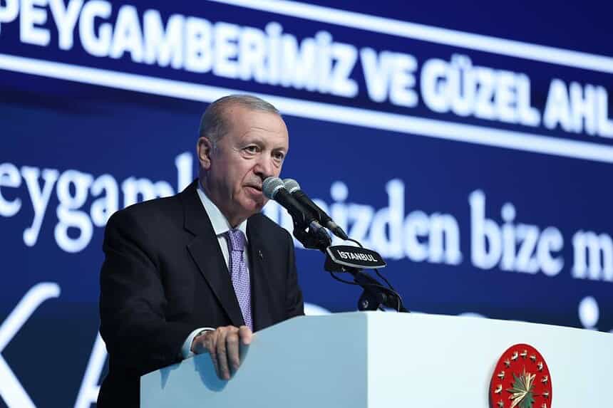 Cumhurbaşkanı Erdoğan Müslümanlar Olarak Başkalarına Umut Bağlamakla Hiçbir Yere Varamayız