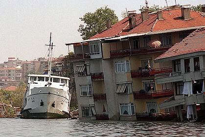 17 Ağustos'un Yıl Dönümünde Kocaeli Depreme Karşı Bilimi Rehber Alıyor!