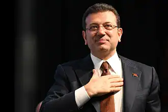 Ekrem İmamoğlu, CHP’den istifa etti