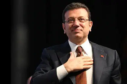 Ekrem İmamoğlu, CHP’den istifa etti