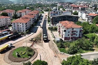 Gölcük Çiftlik Mahallesi’nde Ergenekon Caddesi Kavşağı Yenileniyor: Üstyapıda Yüzde 70 İlerleme!