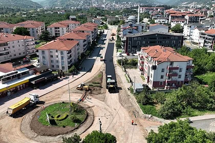Gölcük Çiftlik Mahallesi’nde Ergenekon Caddesi Kavşağı Yenileniyor: Üstyapıda Yüzde 70 İlerleme!