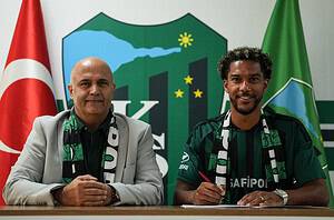 Kocaelispor Fransız Forvet Florian Aye İle 2 Yıllık Sözleşme İmzaladı!