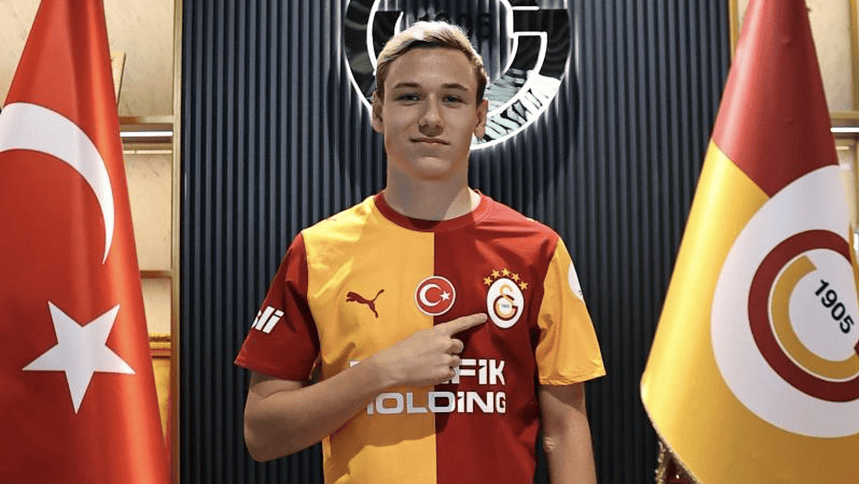 Galatasaray, Aleksey Batrakov ile 5 yıllık sözleşme imzaladı