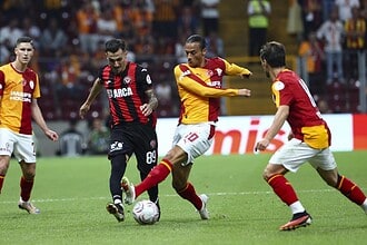 Galatasaray Sezona Beraberlikle Başladı