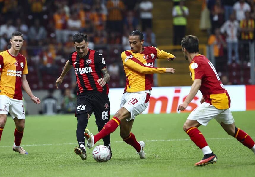 Galatasaray Sezona Beraberlikle Başladı