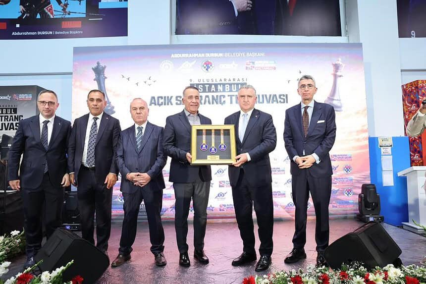 Gençlik-ve-Spor-Bakanı-Bak-tan-İstanbul-a-Formula-1-Müjdesi