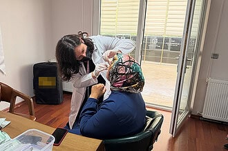 65 Yaş Üstü Büyüklerimiz İçin Anlamlı Hizmet! Gölcük'te Ücretsiz Sağlık Taraması Göz Doldurdu!