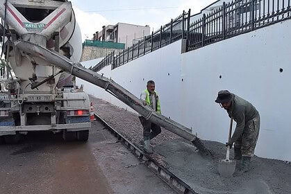 İzmit Belediyesi Tüysüzler ve Gündoğdu Mahallelerinde Kaldırım Çalışmalarını Tamamladı!
