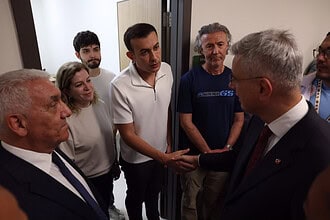 Sağlık Bakanı Kemal Memişoğlu'ndan Saldırıya Uğrayan Melih Meriç'e Hastane Ziyareti
