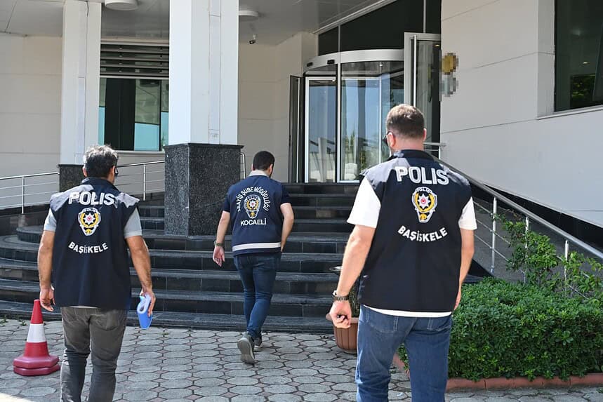 Kocaeli Emniyet Müdürlüğü’nden İl Genelinde Günübirlik Ev Ve Araç Kiralama Denetimi!
