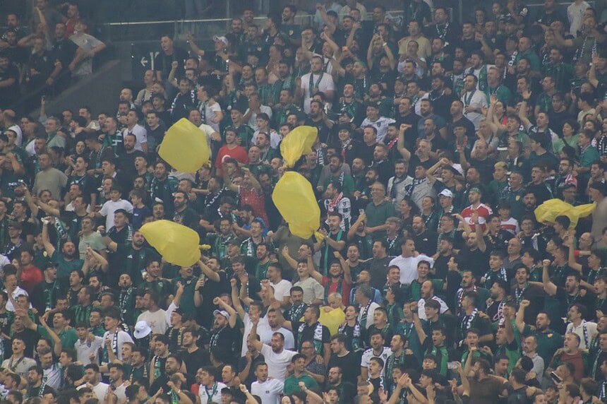 Kocaelispor-Amedspor Maçındaki Rylemlere İlişkin 5 Şüpheli Ev Hapsiyle Serbest Bırakıldı