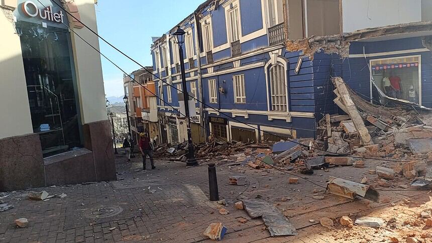 Kolombiya'daki Depremde En Az 20 Kişi Hayatını Kaybetti
