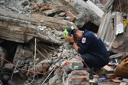 Kolombiya'yı Vuran 7.4'lük Depremde Can Kaybı 312'ye Yükseldi