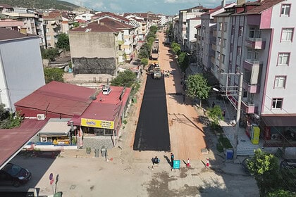 Körfez Mehmet Akif Ersoy Caddesi Yenileniyor: 3 Bin 500 Ton Asfalt Serilecek!