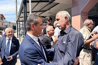 Kocaeli'de Siyaset Dünyasını Üzen Kayıp: Lütfü Obuz Cenaze Törenine Katıldı!