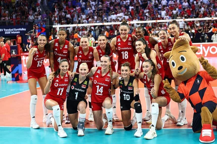 Milliler, CEV Avrupa Şampiyonası'nda 3'te 3 Yaptı