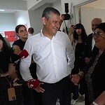 Özgür Özel İle Vatandaş Arasında Kılıçdaroğlu Diyaloğu Gülerek Yanıtladı