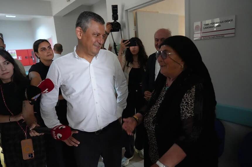 Özgür Özel İle Vatandaş Arasında Kılıçdaroğlu Diyaloğu Gülerek Yanıtladı
