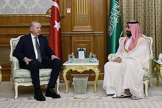Diplomaside Hareketli Saatler! Cumhurbaşkanı Erdoğan Mekke'de Veliaht Prens Selman İle Bir Araya Geldi!