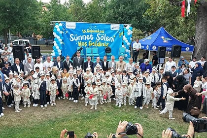 Kartepe’de 16. Geleneksel Sünnet Şöleni Coşkusu: Başkan Kocaman 300 Çocuğun Sünnet Sevincine Ortak Oldu!