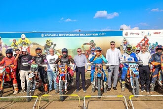 Türkiye Süper Enduro Şampiyonası İlk Gün Nefesleri Kesti: Startı Başkan Tahir Büyükakın Verdi!