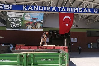 Kocaeli Kandıra’da Çiftçinin Yüzünü Güldüren Yatırım: Çalköy’deki Tesis TMO Alımlarına Başlıyor!
