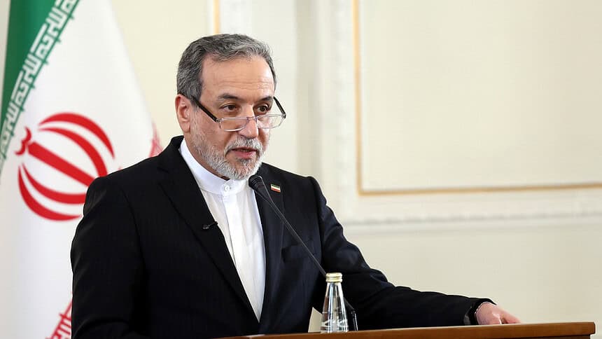 Arakçi ABD'ye Diplomasi İçin Seslendi: "Baskı İşe Yaramaz"